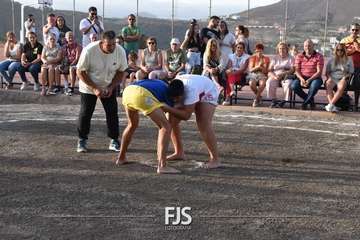 Luchada canaria y espectáculo de Maestro Florido en Lomo Magullo/Francisco Javier Santana.